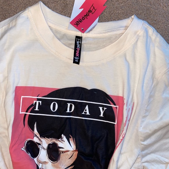 New Blouse 👚 - Picture 2 of 3